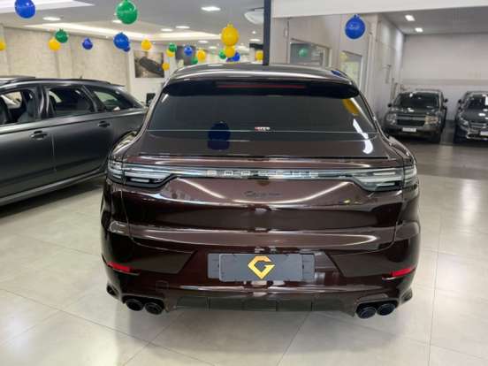 PORSCHE-CAYENNE-2022