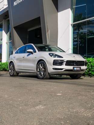 PORSCHE-CAYENNE-2022