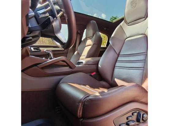 PORSCHE-CAYENNE-2023