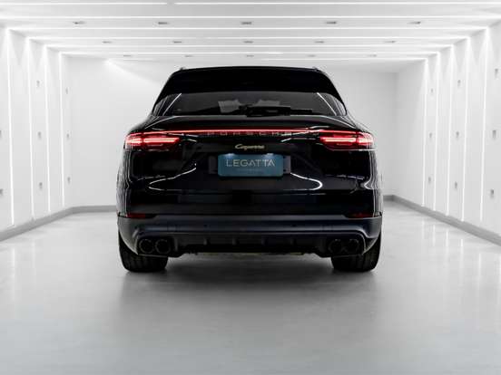 PORSCHE-CAYENNE-2023