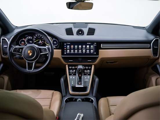 PORSCHE-CAYENNE-2022