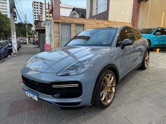 PORSCHE-CAYENNE-2022