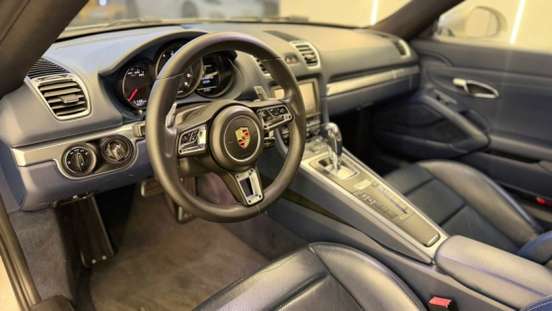 PORSCHE-CAYMAN-2013