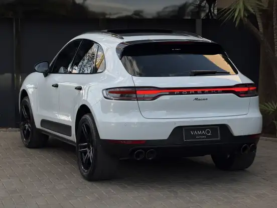 PORSCHE-MACAN-2021