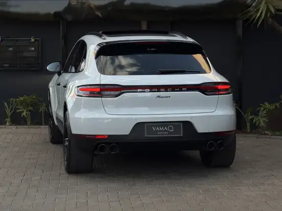 PORSCHE-MACAN-2021