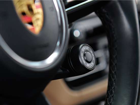 PORSCHE-MACAN-2023