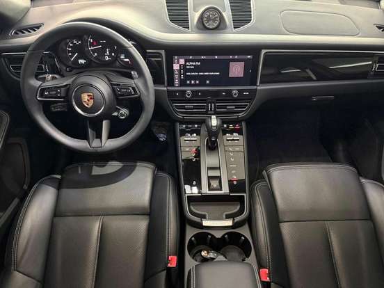 PORSCHE-MACAN-2024