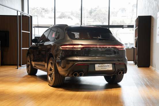 PORSCHE-MACAN-2025