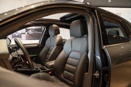 PORSCHE-MACAN-2025