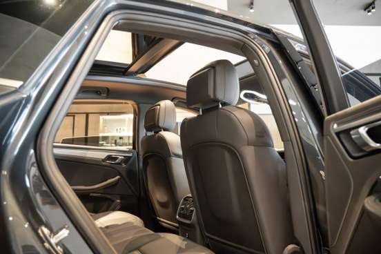 PORSCHE-MACAN-2025