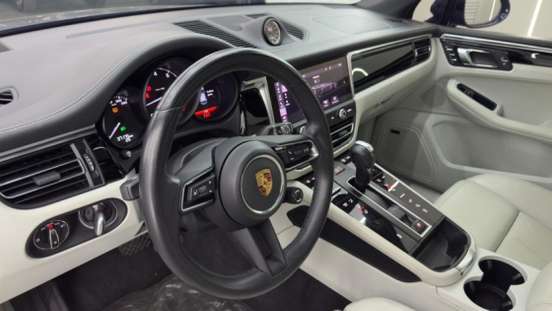 PORSCHE-MACAN-2022