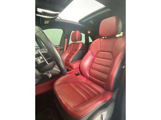 PORSCHE-MACAN-2022