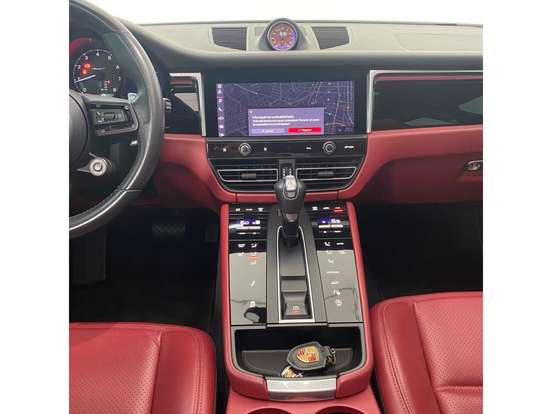 PORSCHE-MACAN-2022