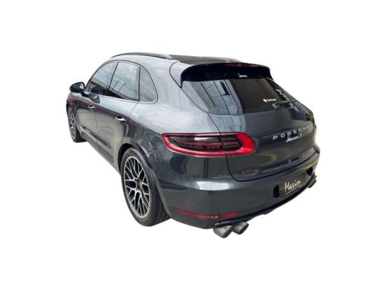 PORSCHE-MACAN-2016