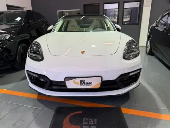 PORSCHE-PANAMERA-2023