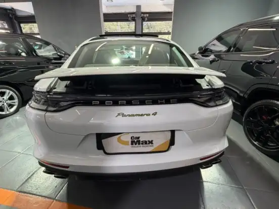 PORSCHE-PANAMERA-2023