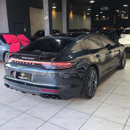 PORSCHE-PANAMERA-2022