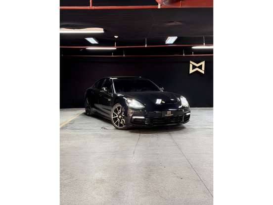 PORSCHE-PANAMERA-2018