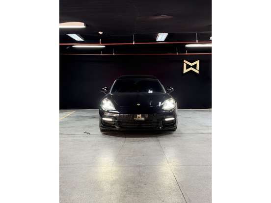 PORSCHE-PANAMERA-2018