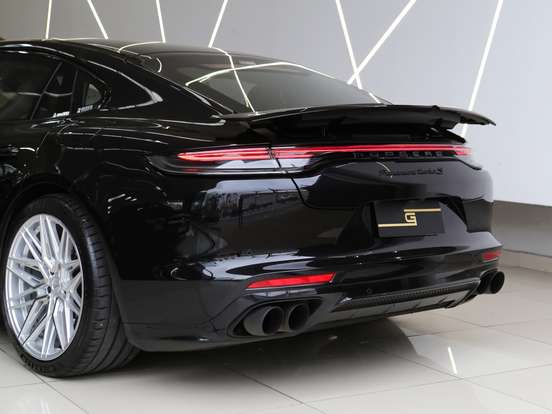 PORSCHE-PANAMERA-4.0 V8 E-HYBRID TURBO S PDK PORSCHE-PANAMERA-2022