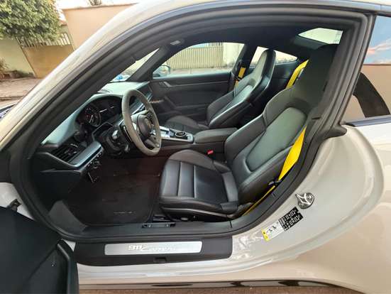 PORSCHE-911-2023