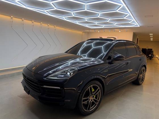 PORSCHE CAYENNE 3.0 V6 E-HYBRID COUPÉ PLATINUM EDITION AWD TIPTRONIC S