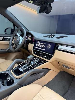 PORSCHE-CAYENNE-2023