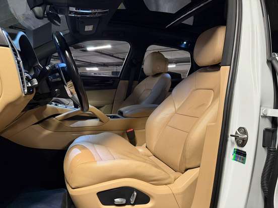 PORSCHE-CAYENNE-2018