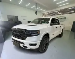 RAM 1500 3.0 HURRICANE 6 BITURBO GASOLINA LARAMIE NIGHT EDITION CD 4X4 AUTOMÁTICO RAM 1500 3.0 HURRICANE 6 BITURBO GASOLINA LARAMIE NIGHT EDITION CD 4X4 AUTOMÁTICO