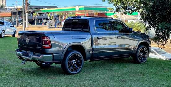 RAM-1500-5.7 V8 GASOLINA LIMITED CD 4X4 AUTOMÁTICO RAM-1500-2023