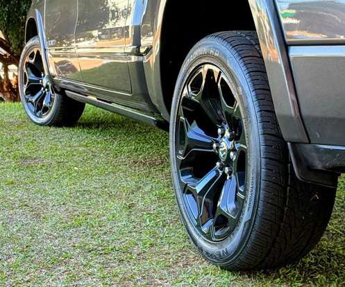 RAM-1500-5.7 V8 GASOLINA LIMITED CD 4X4 AUTOMÁTICO RAM-1500-2023