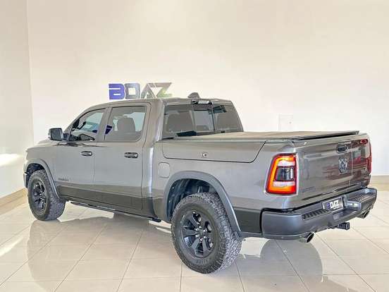 RAM-1500-5.7 V8 GASOLINA REBEL CD 4X4 AUTOMÁTICO RAM-1500-2023