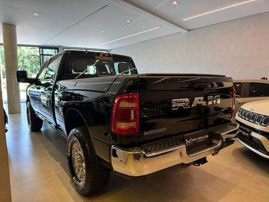 RAM-2500-6.7 I6 TURBO DIESEL LARAMIE CD 4X4 AUTOMÁTICO RAM-2500-2023