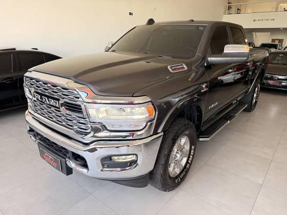 RAM 2500 6.7 I6 TURBO DIESEL LARAMIE CD 4X4 AUTOMÁTICO