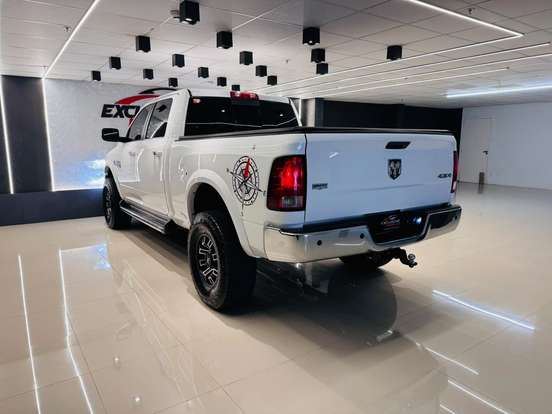 RAM-2500-6.7 LARAMIE 4X4 CD I6 TURBO DIESEL 4P AUTOMÁTICO RAM-2500-2012