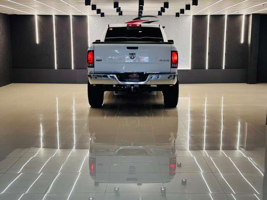 RAM-2500-6.7 LARAMIE 4X4 CD I6 TURBO DIESEL 4P AUTOMÁTICO RAM-2500-2012