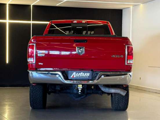 RAM-2500-6.7 LARAMIE 4X4 CD I6 TURBO DIESEL 4P AUTOMÁTICO RAM-2500-2018