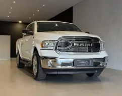 RAM CLASSIC 5.7 V8 GASOLINA LARAMIE CD 4X4 AUTOMÁTICO RAM CLASSIC 5.7 V8 GASOLINA LARAMIE CD 4X4 AUTOMÁTICO