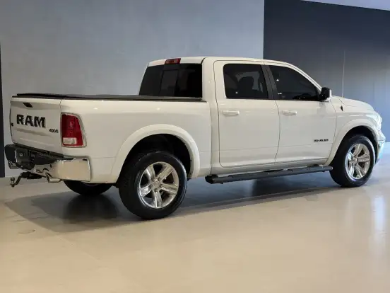 RAM-CLASSIC-5.7 V8 GASOLINA LARAMIE CD 4X4 AUTOMÁTICO RAM-CLASSIC-2023