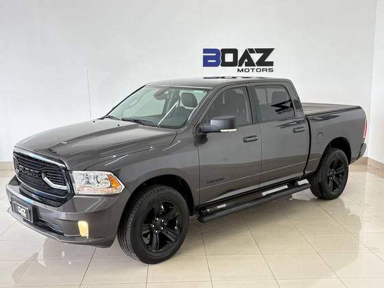 RAM CLASSIC 5.7 V8 GASOLINA LARAMIE CD 4X4 AUTOMÁTICO