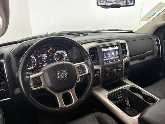 RAM-CLASSIC-5.7 V8 GASOLINA LARAMIE CD 4X4 AUTOMÁTICO RAM-CLASSIC-2023