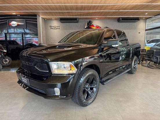 RAM-CLASSIC-5.7 V8 GASOLINA LARAMIE NIGHT EDITION CD 4X4 AUTOMÁTICO RAM-CLASSIC-2022