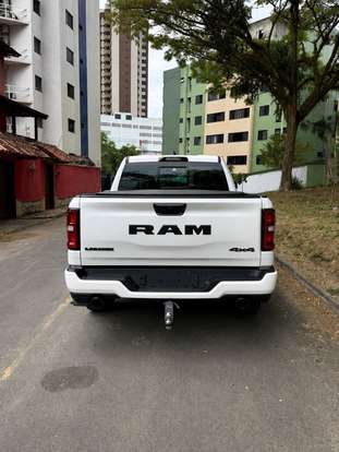 RAM-1500-3.0 HURRICANE 6 BITURBO GASOLINA LARAMIE NIGHT EDITION CD 4X4 AUTOMÁTICO RAM-1500-2024