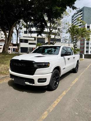 RAM-1500-3.0 HURRICANE 6 BITURBO GASOLINA LARAMIE NIGHT EDITION CD 4X4 AUTOMÁTICO RAM-1500-2024