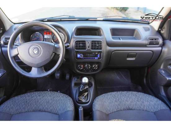 RENAULT-CLIO-2012