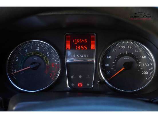 RENAULT-CLIO-2012