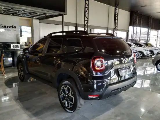 RENAULT-DUSTER-2023