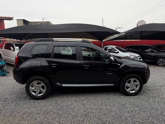 RENAULT-DUSTER-2014