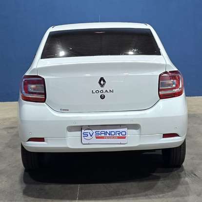 RENAULT-LOGAN-2024