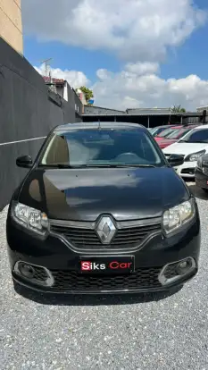 RENAULT-SANDERO-2018